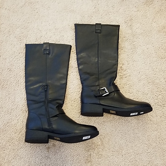 NWT Black boots - size 8 - Picture 3 of 5